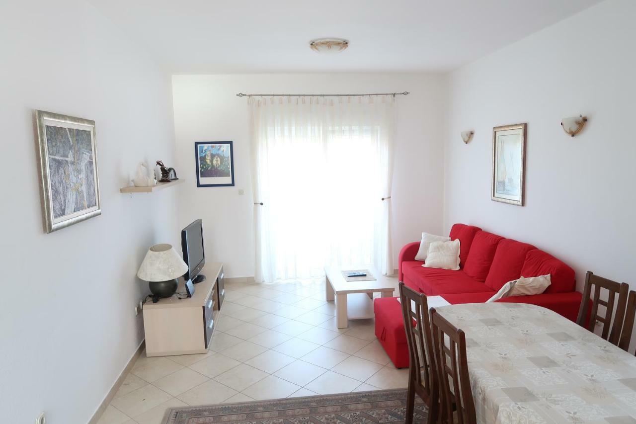 Apartments Maras Primosten Exterior photo
